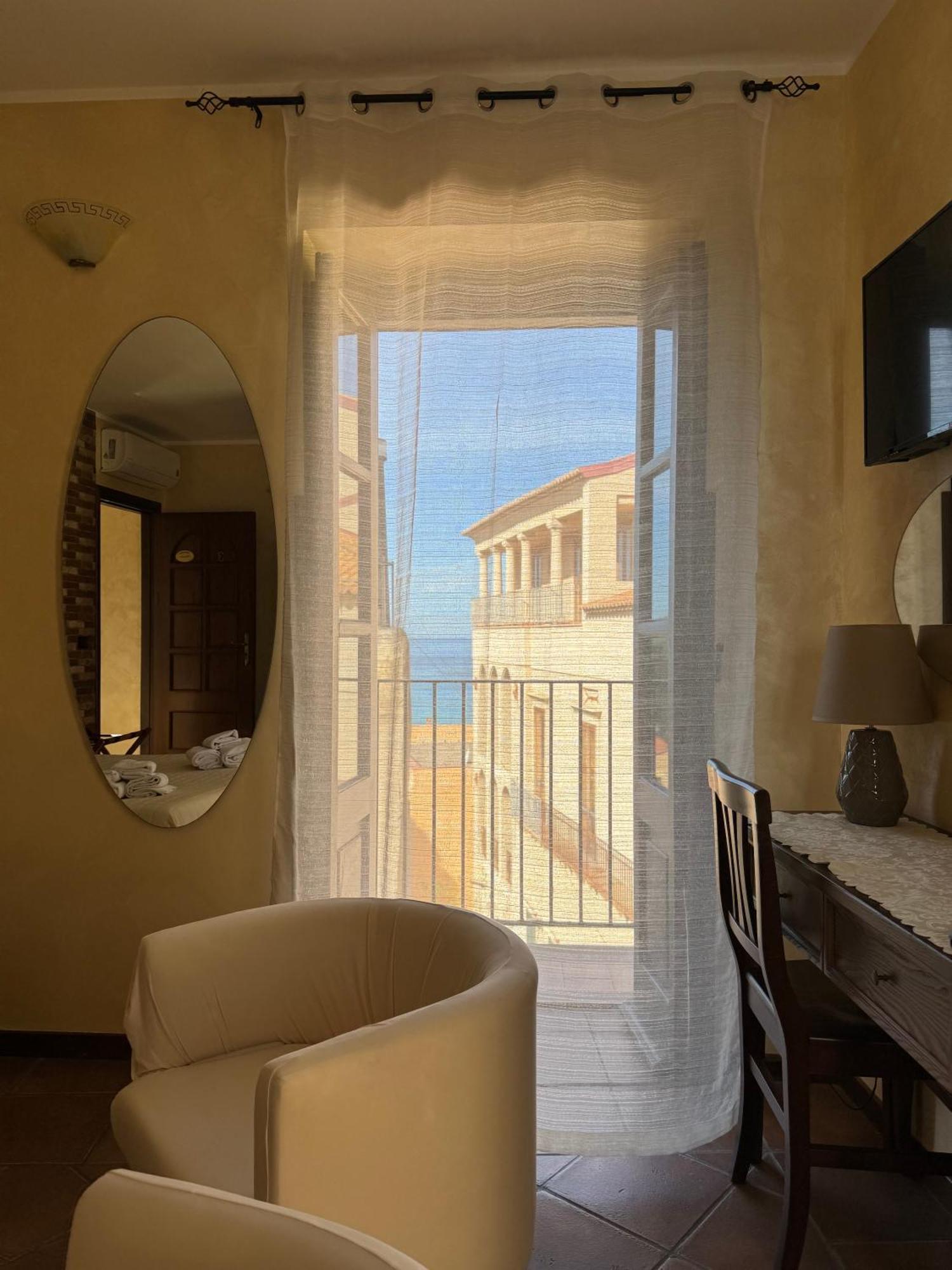 B&B Rivellini Тропеа Екстериор снимка