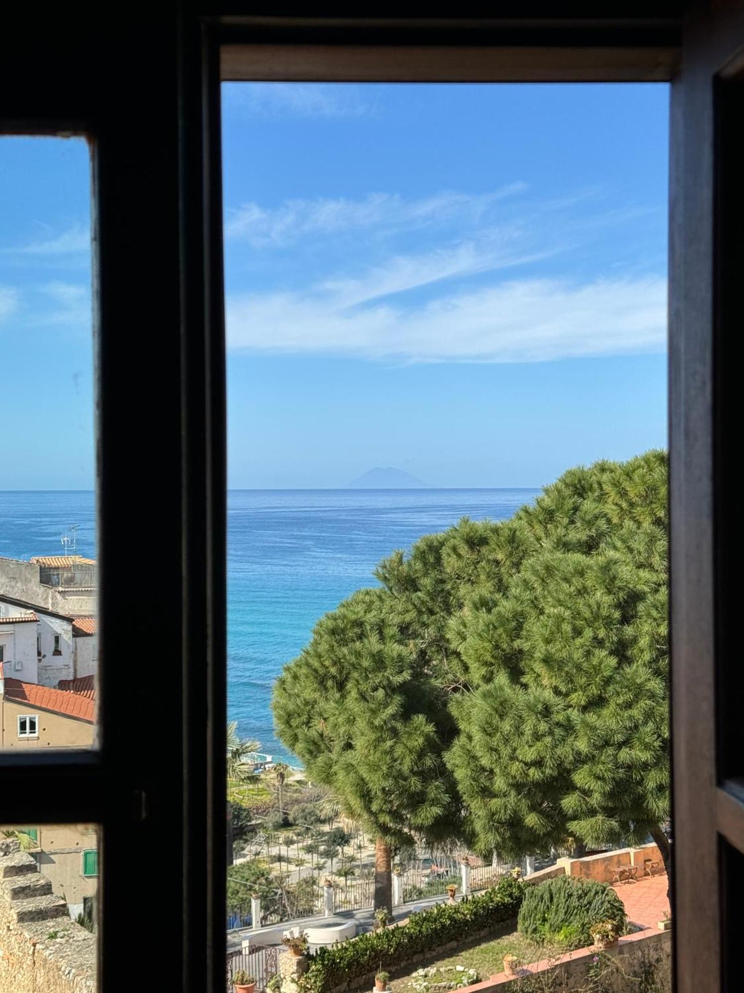 B&B Rivellini Тропеа Екстериор снимка